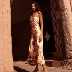 Nwt reformation Joana silk dress in Viviana print - size M